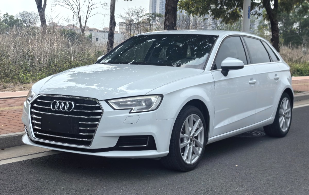 Audi A3 2019 car image 