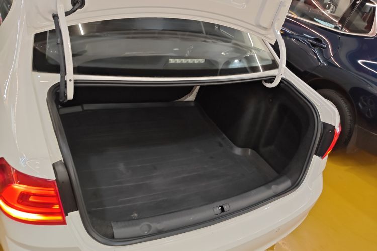 Volkswagen Lavida 2016 car image #19