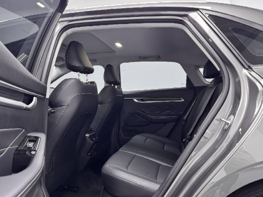 GEELY Emgrand 2025 #8 GEELY Emgrand 2025 car image #8