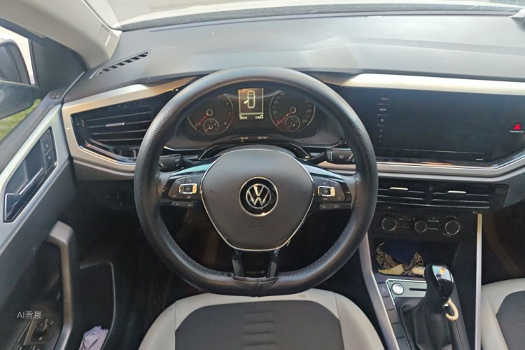Volkswagen Polo 2022 car image #12
