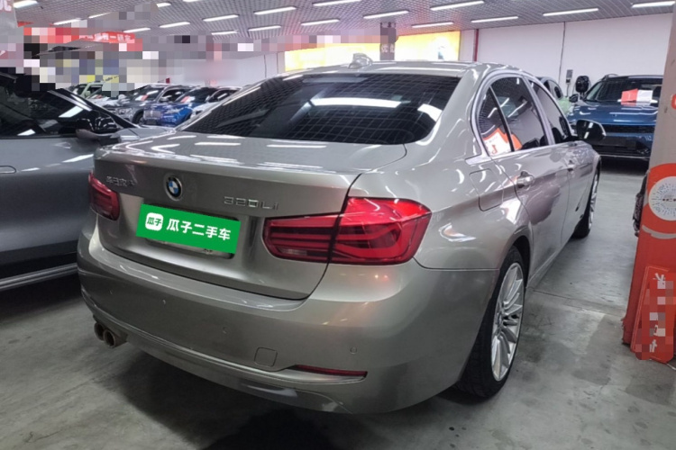 BMW 3 Series 2018 car image #7