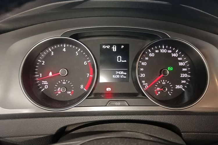 Volkswagen Golf 2015 car image #16