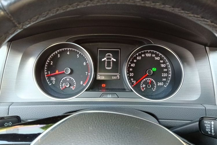 Volkswagen Golf 2015 car image #13