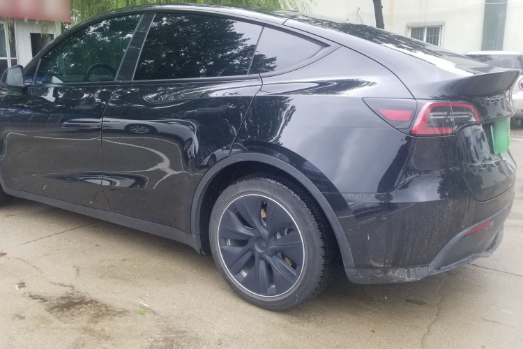 Tesla Model Y 2021 #5 Tesla Model Y 2021 car image #5