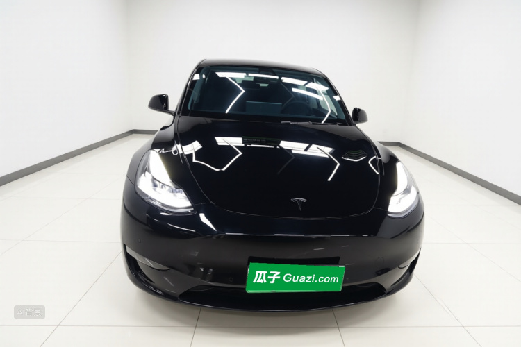 Tesla Model Y 2023 #3 Tesla Model Y 2023 car image #3