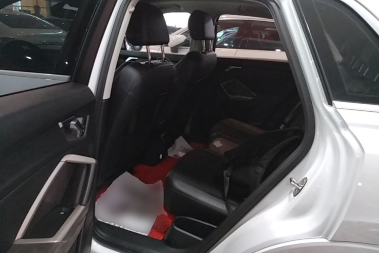 Audi Q3 2022 car image #13