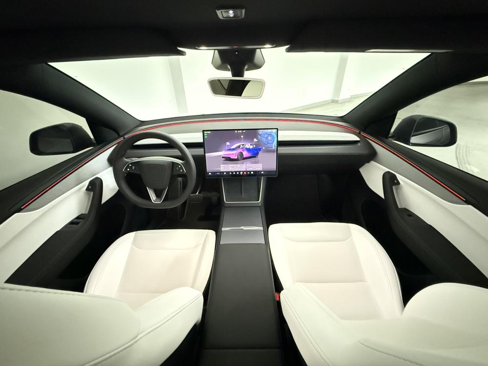 Tesla Model Y 2026 #8 Tesla Model Y 2026 car image #8