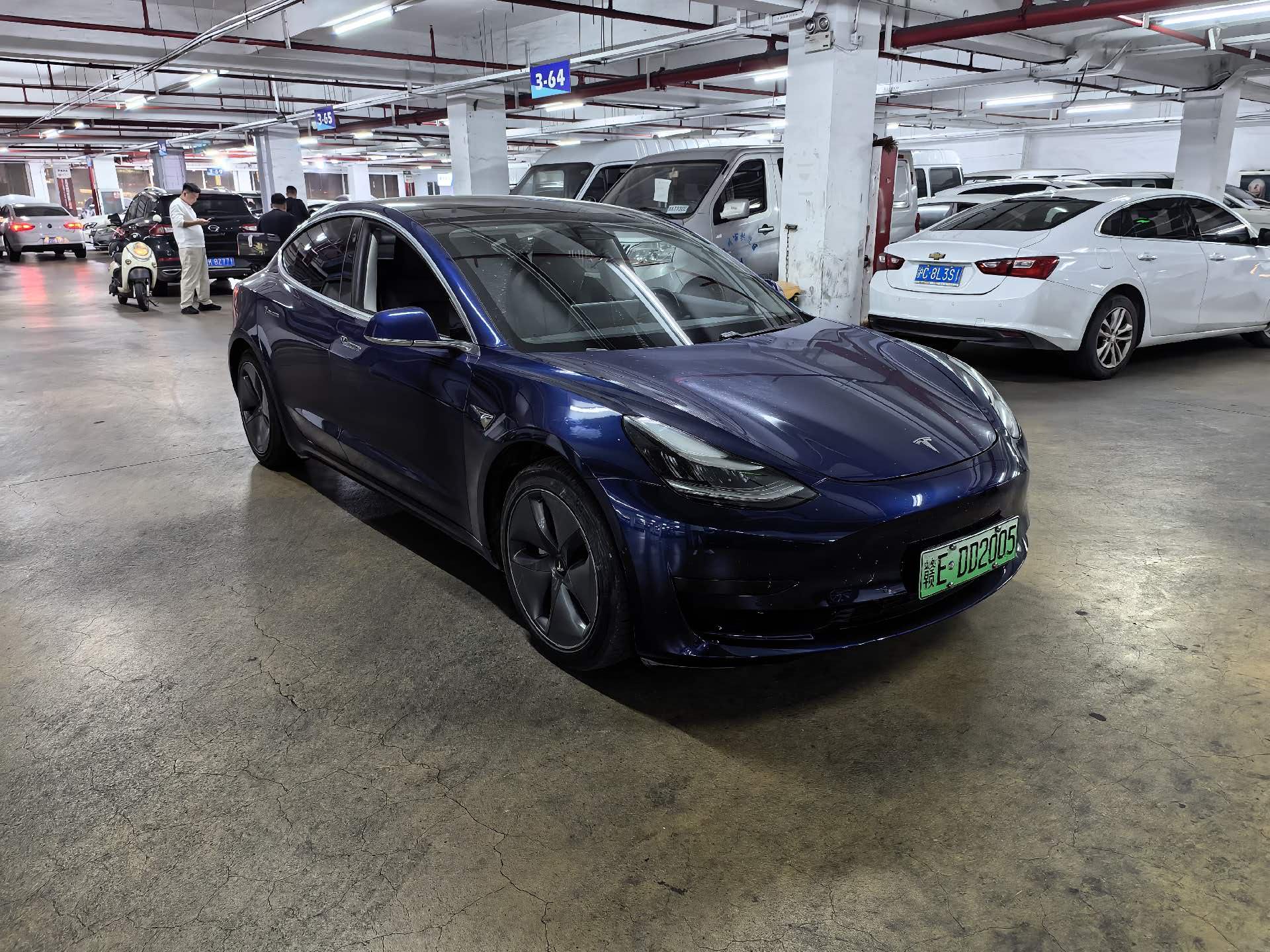 Tesla Model 3 2020 car image #3