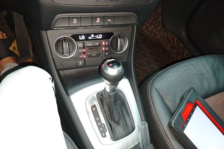 Audi Q3 2019 #14 Audi Q3 2019 car image #14