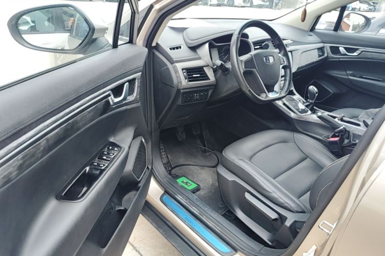 GEELY Emgrand GS 2018 car image #16