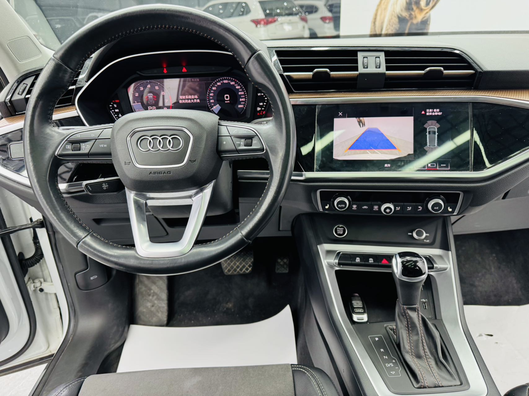 Audi Q3 2023 car image #8