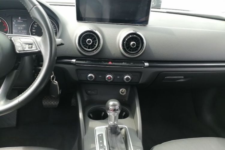 Audi A3 2020 car image #17