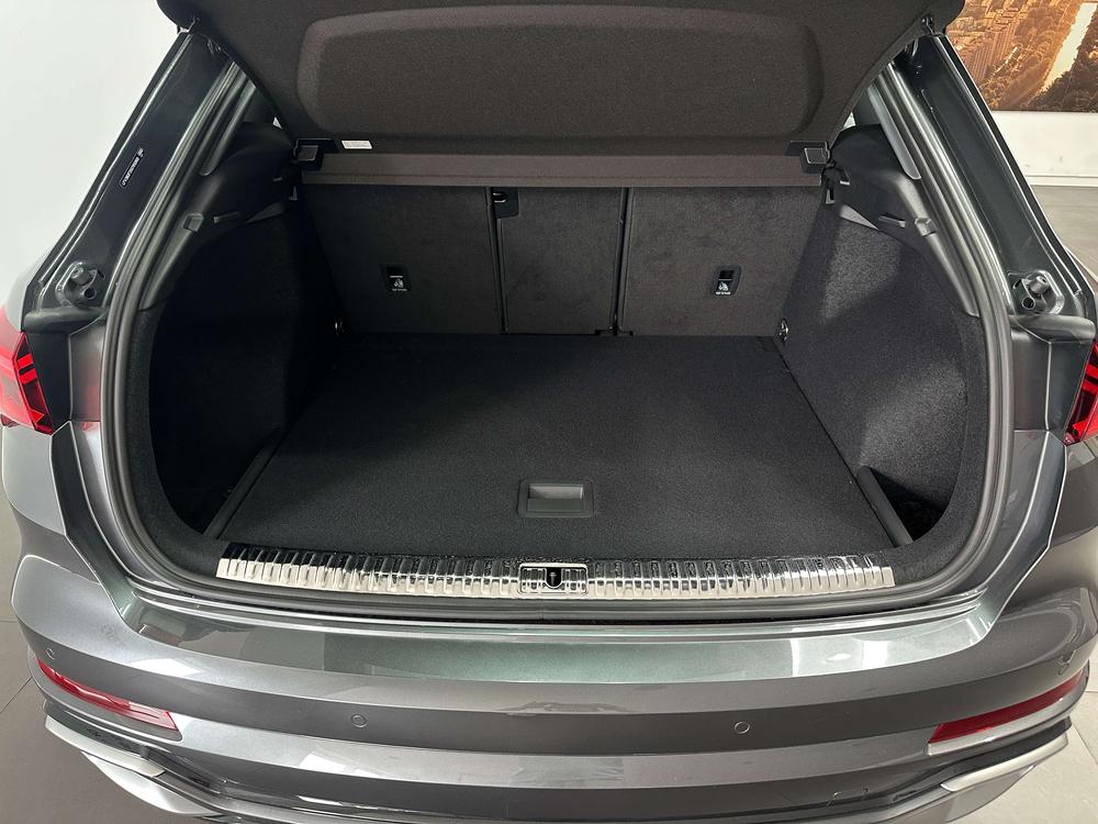 Audi Q3 2025 immagine di auto #15