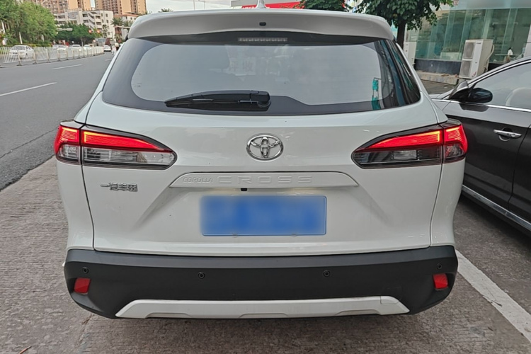 Toyota Corolla Cross 2022 #6 Toyota Corolla Cross 2022 car image #6