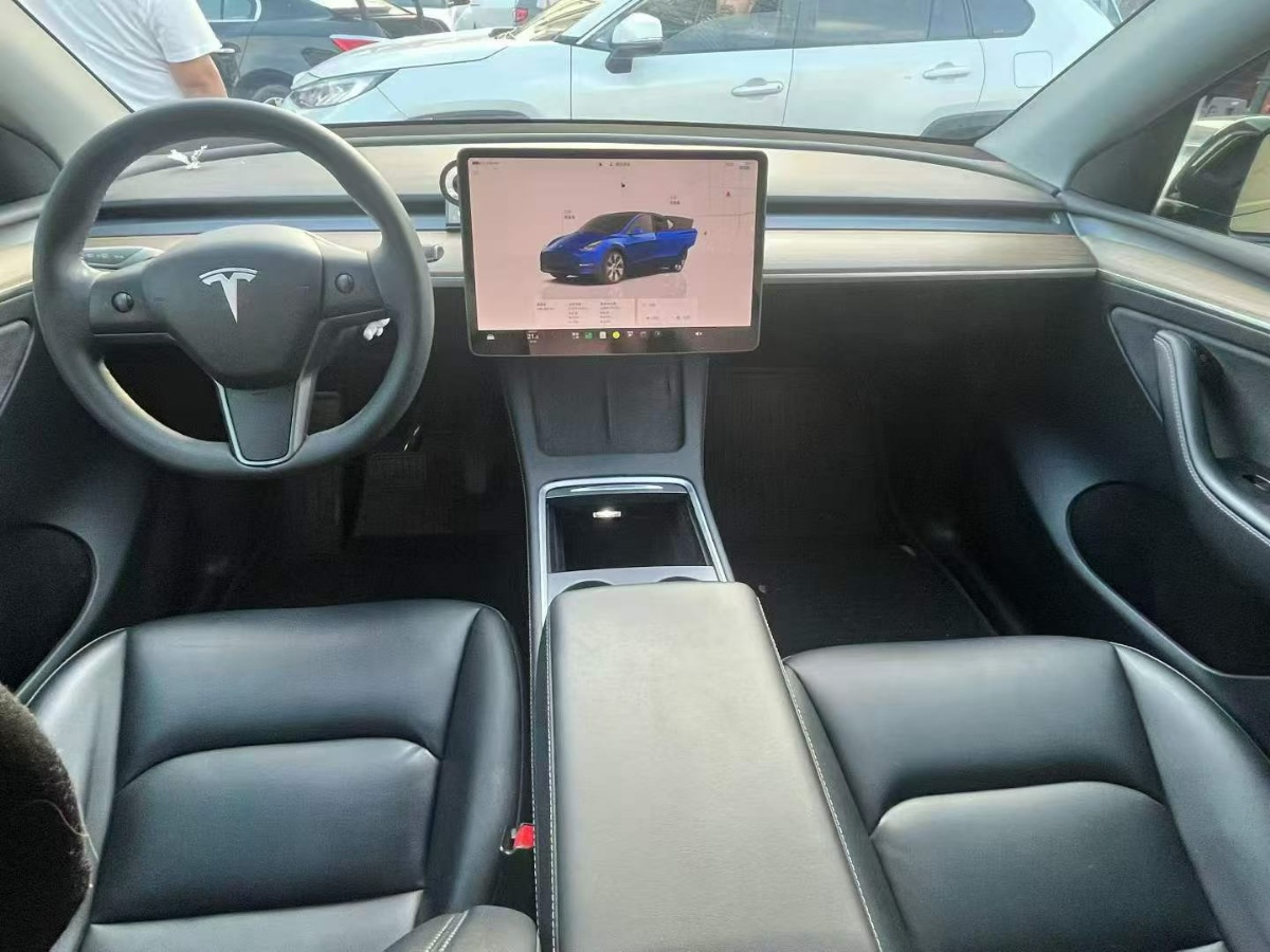 Tesla Model Y 2022 #3 Tesla Model Y 2022 car image #3