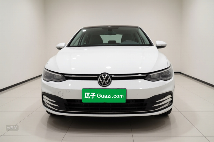 Volkswagen Golf 2022 car image #3