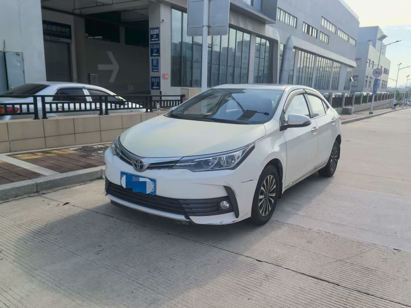 Toyota Corolla 2017 car image #2