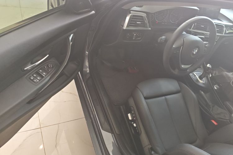 BMW 3 Series GT 2019 #12 BMW 3 Series GT 2019 car image #12