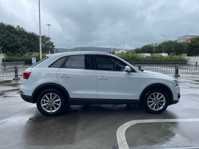 Audi Q3 2015 #4 Audi Q3 2015 car image #4