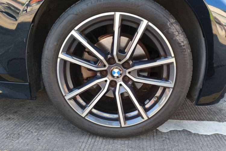 BMW 3 Series 2022 #9 BMW 3 Series 2022 car image #9
