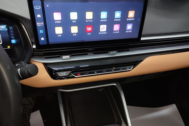 GEELY Emgrand 2025 #13 GEELY Emgrand 2025 car image #13