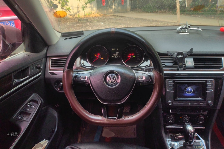 Volkswagen Bora 2016 car image #12