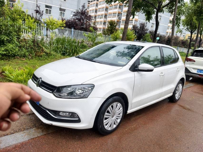Volkswagen Polo 2016 Volkswagen Polo 2016 car image