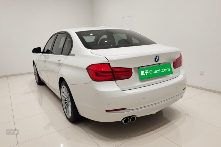 BMW 3 Series 2018 #5 BMW 3 Series 2018 car image #5