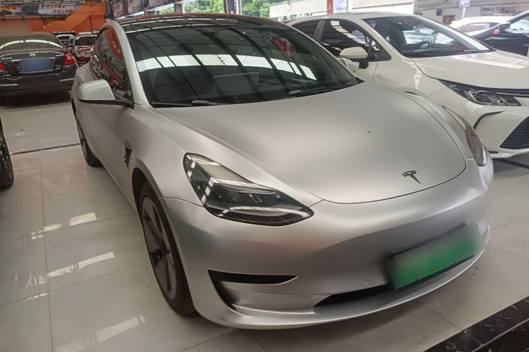 Tesla Model 3 2022 car image #4