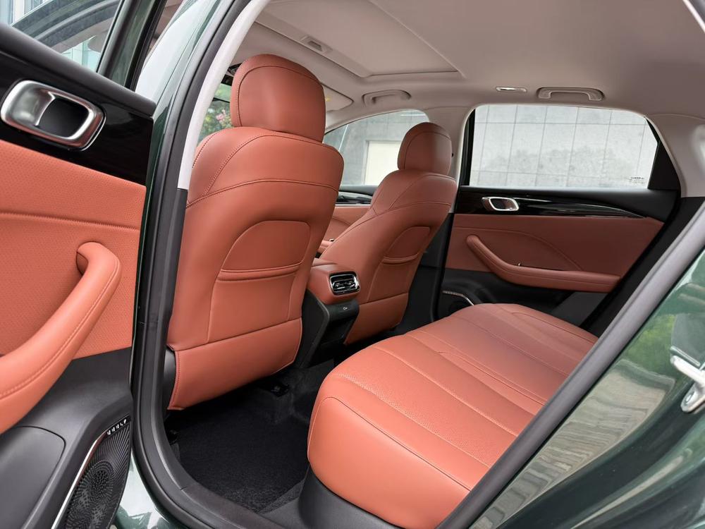 GEELY Emgrand 2026 immagine di auto #9