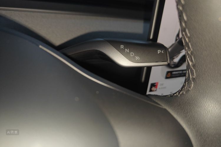 Tesla Model Y 2023 #16 Tesla Model Y 2023 car image #16