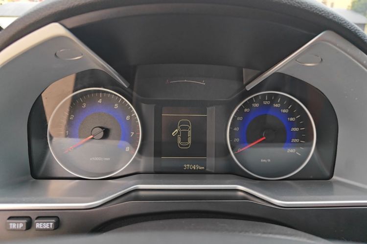 GEELY Emgrand 2016 car image #22