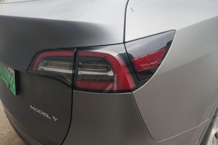 Tesla Model Y 2022 #8 Tesla Model Y 2022 car image #8