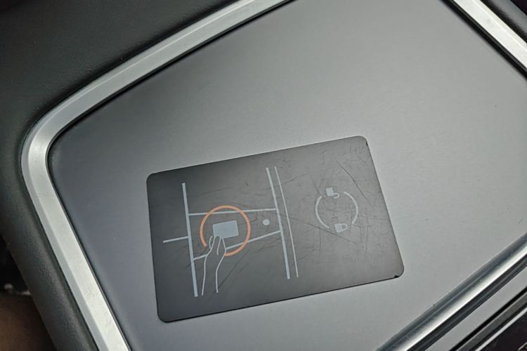 Tesla Model Y 2022 #9 Tesla Model Y 2022 car image #9