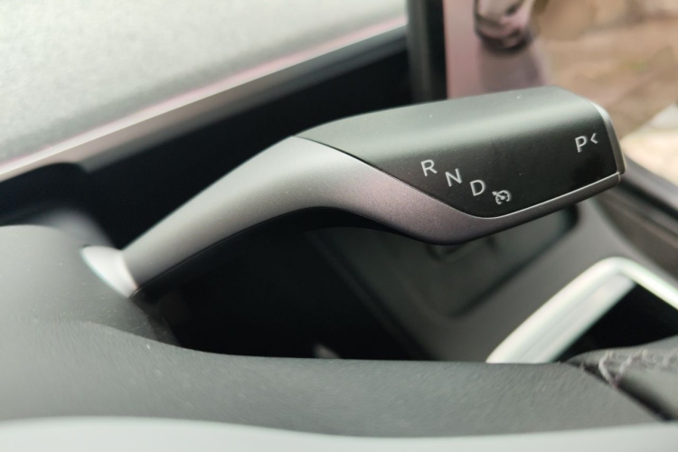 Tesla Model Y 2023 #22 Tesla Model Y 2023 car image #22