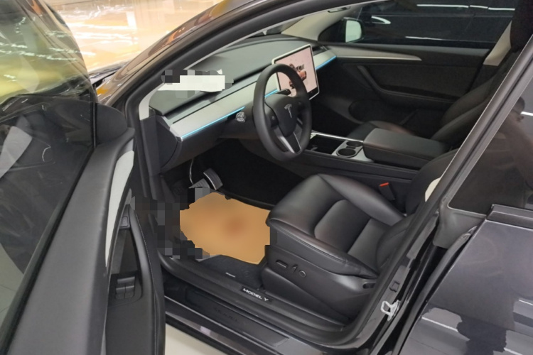 Tesla Model Y 2024 #16 Tesla Model Y 2024 car image #16