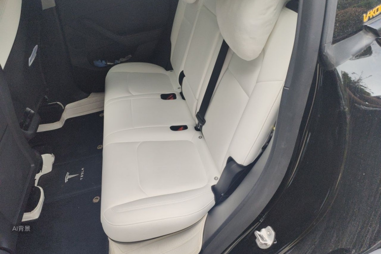 Tesla Model Y 2021 #19 Tesla Model Y 2021 car image #19
