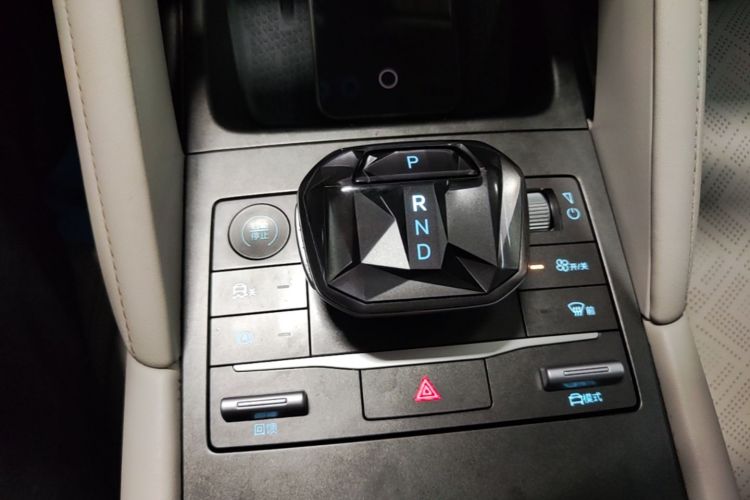 BYD YuanUP 2024 #18 BYD YuanUP 2024 car image #18