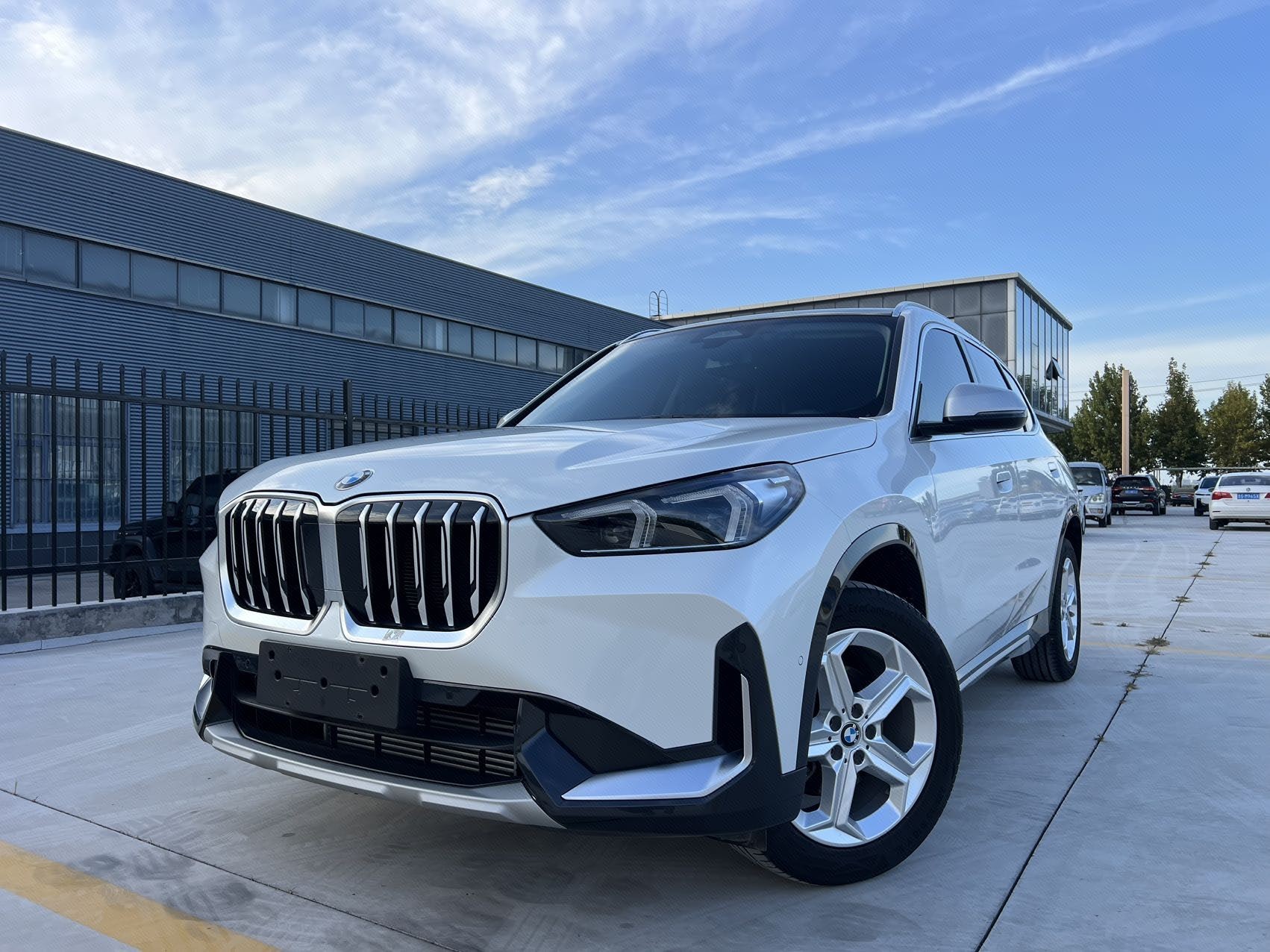 BMW X1 2023 car image 