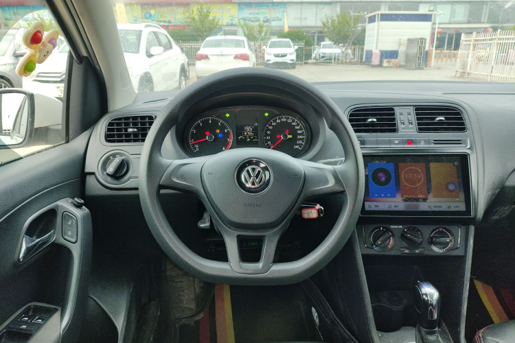 Volkswagen Polo 2019 immagine di auto #11