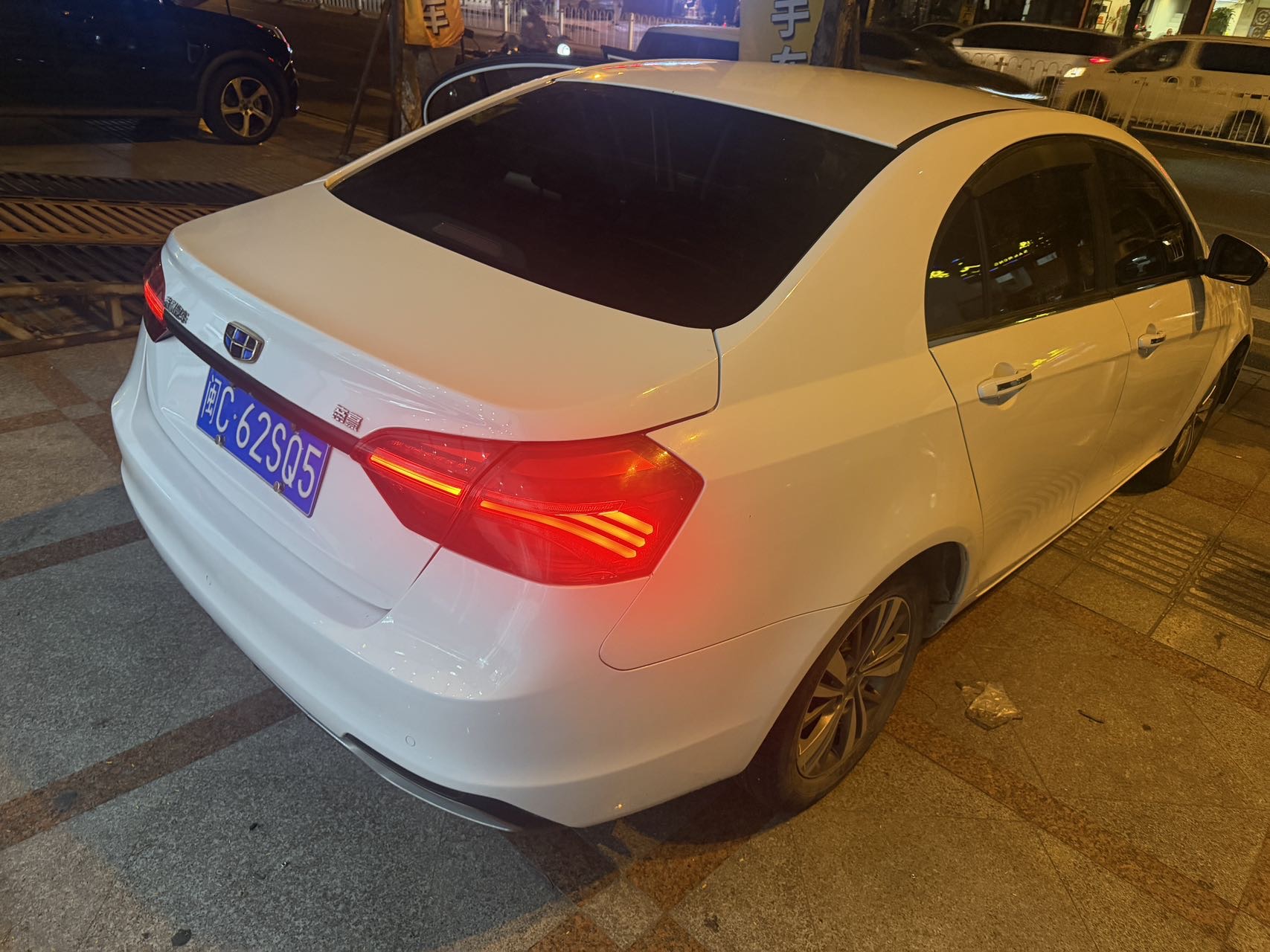 GEELY Emgrand 2018 #2 GEELY Emgrand 2018 изображение автомобиля #2