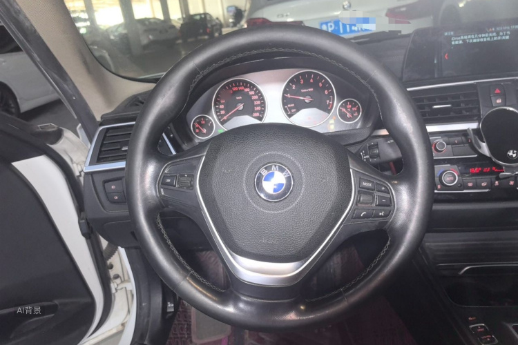 BMW 3 Series 2018 car image #12