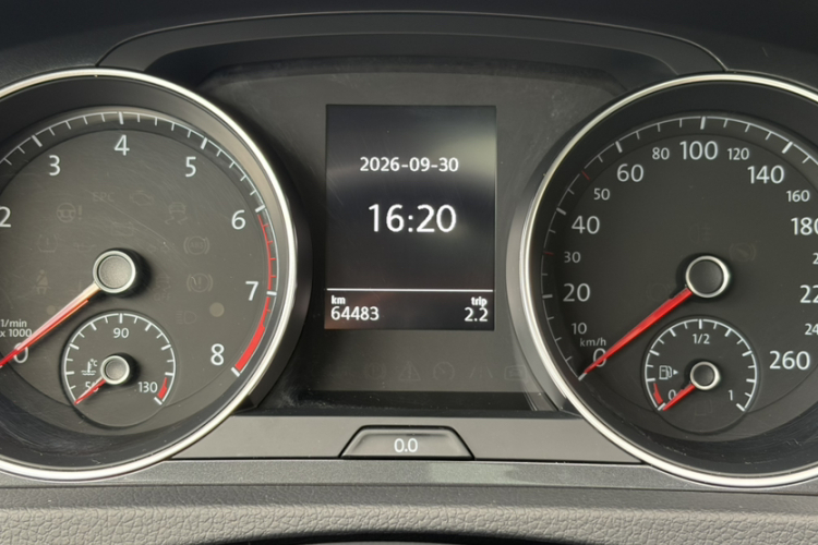 Volkswagen Golf 2020 car image #12