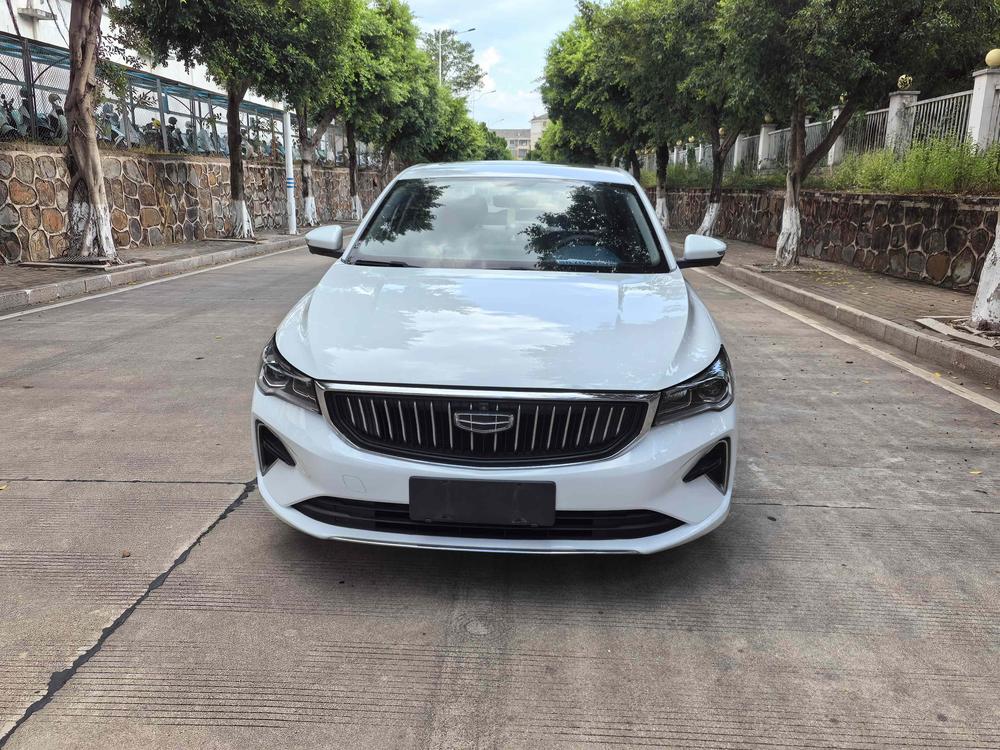 GEELY Emgrand 2022 car image #2