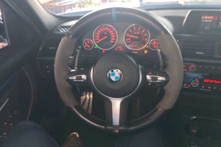 BMW 3 Series 2017 car image #11