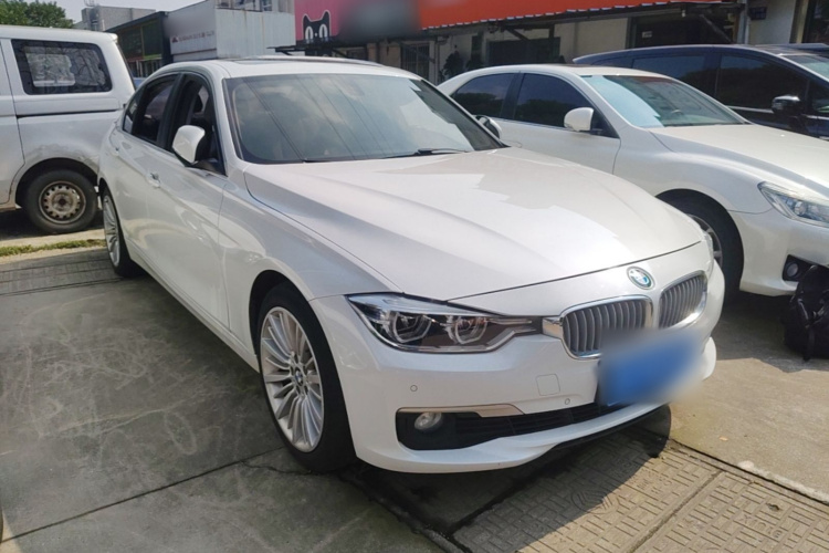 BMW 3 Series 2018 #4 BMW 3 Series 2018 car image #4
