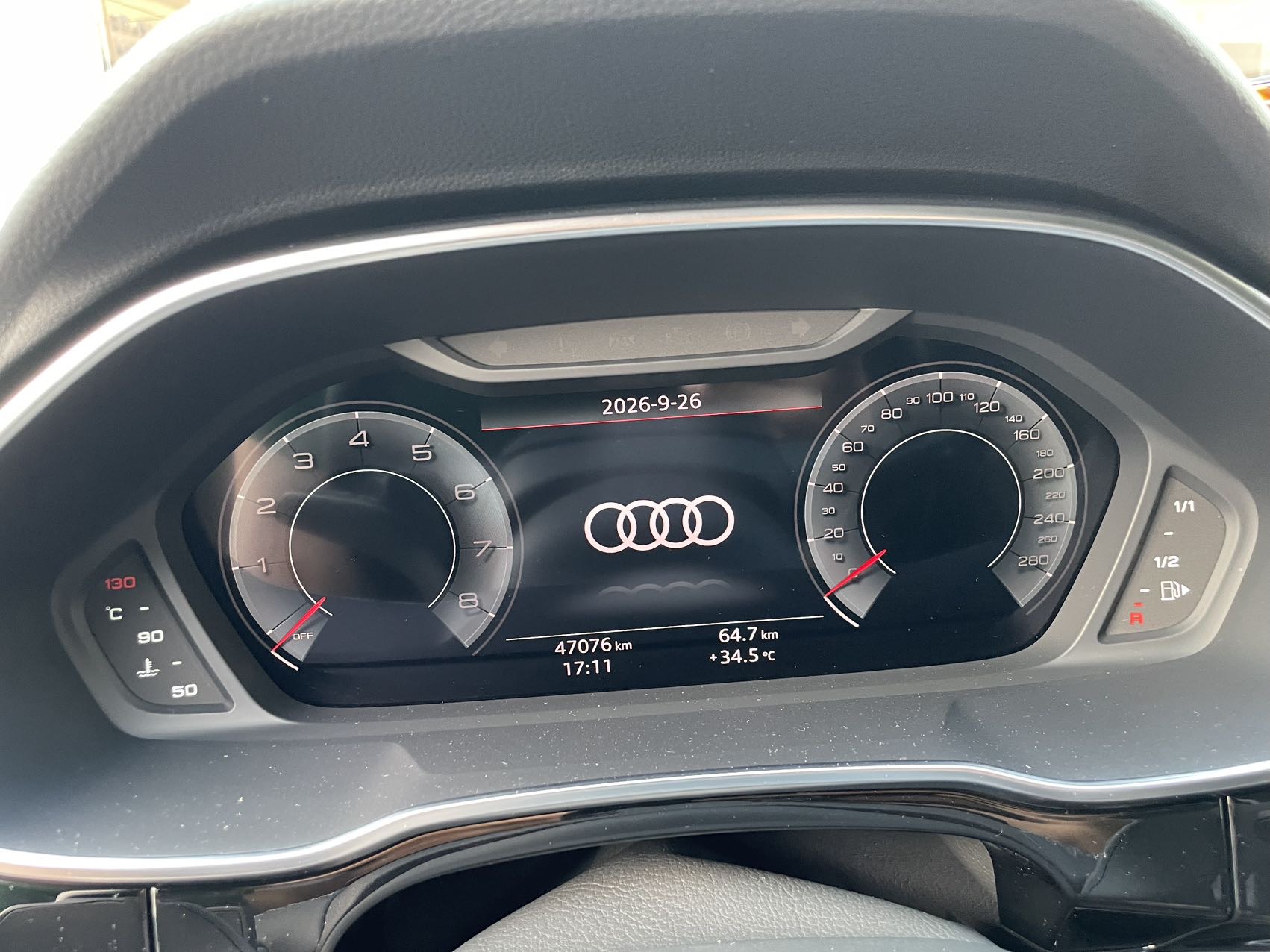 Audi Q3 2022 car image #6