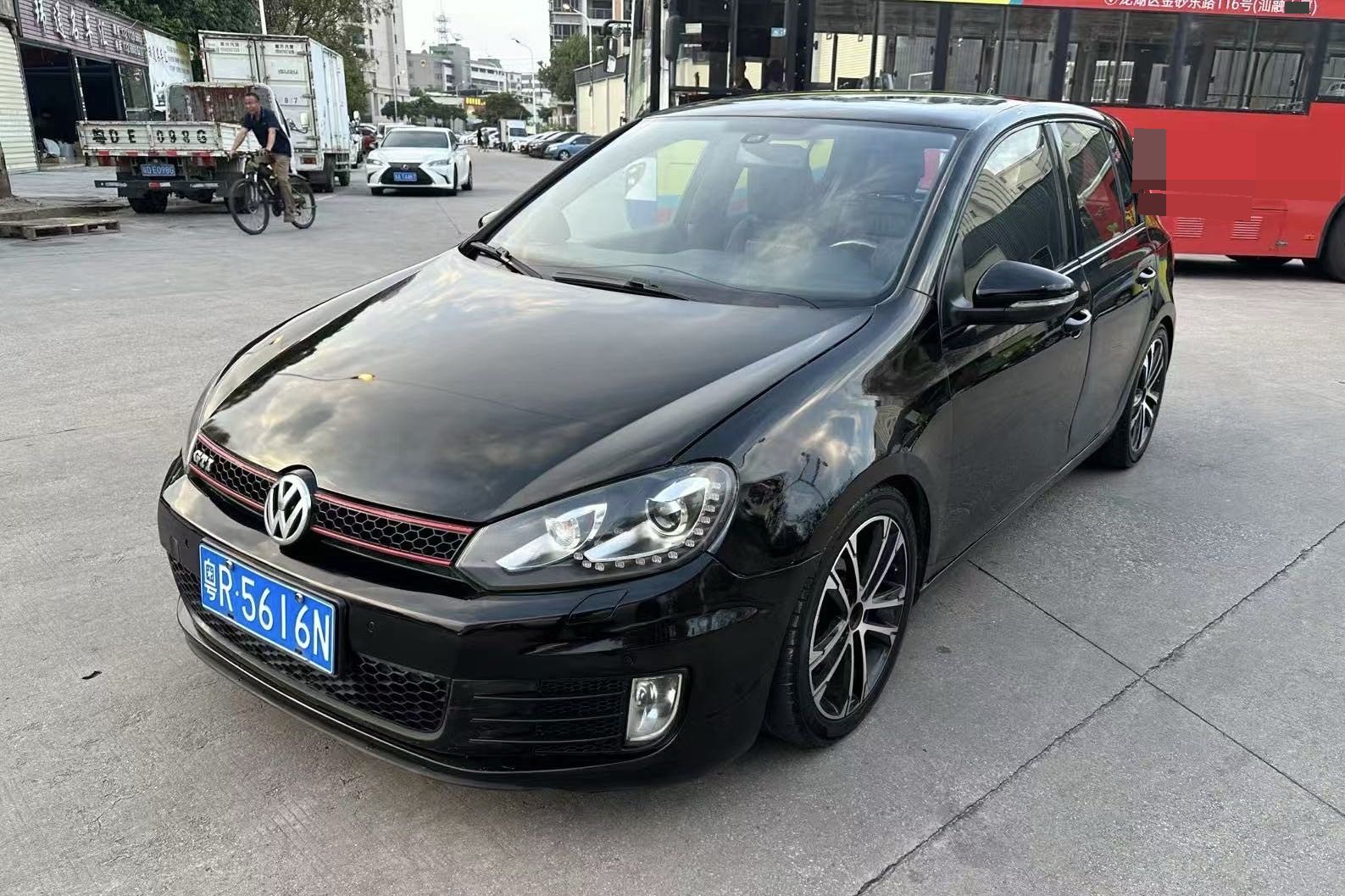 Volkswagen GolfGTI 2010 汽车图片 