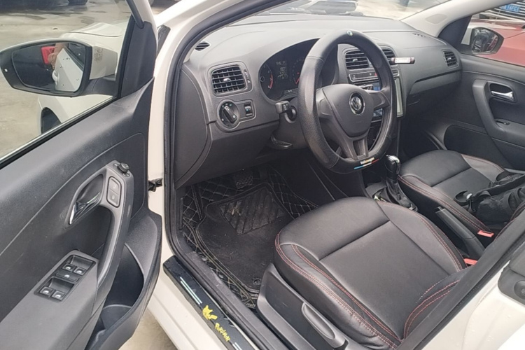 Volkswagen Polo 2019 #16 Volkswagen Polo 2019 car image #16