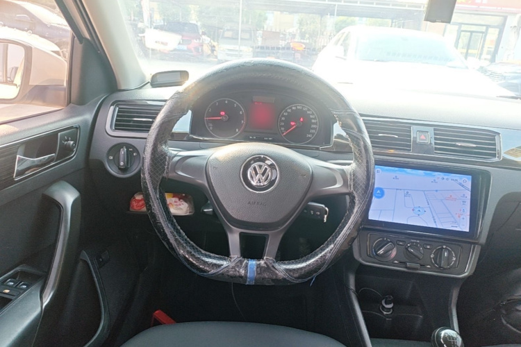 Volkswagen Santana 2017 imagem de carro #11